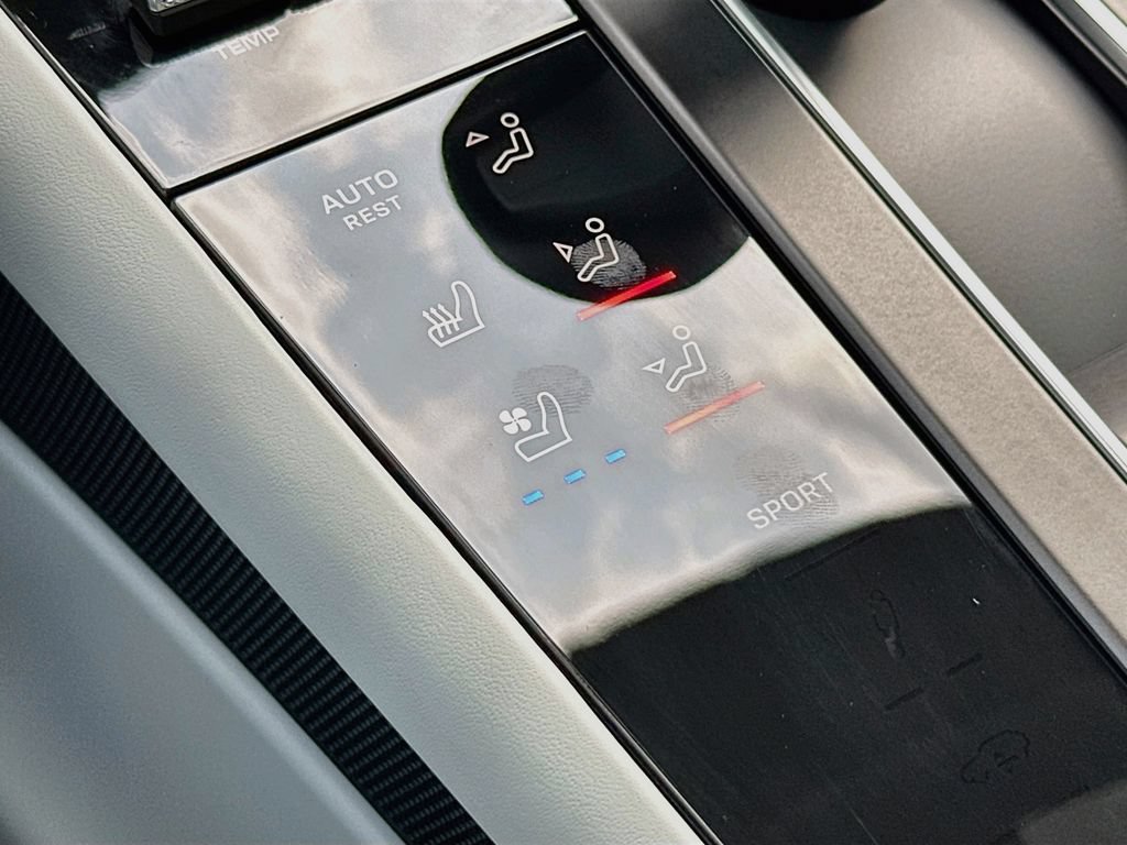 New 2026 Porsche Macan AWD/4WD image 23