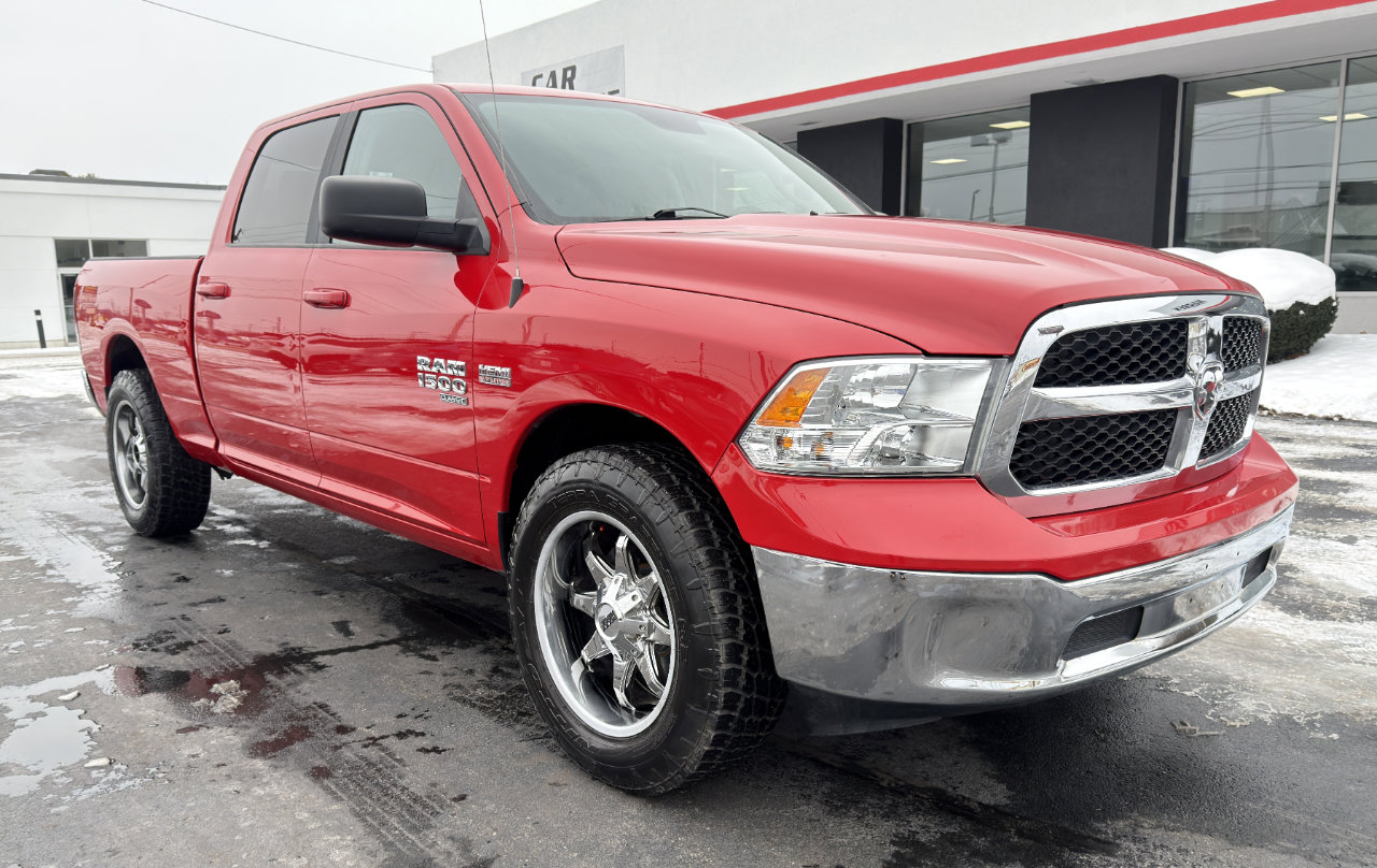 Used 2020 RAM 1500 Classic SLT image 4