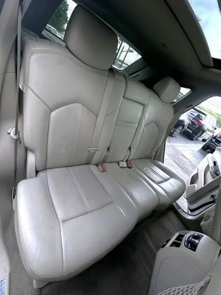 Used 2013 Cadillac SRX Premium FWD image 23