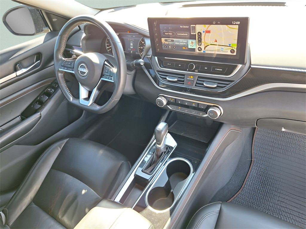 Used 2023 Nissan Altima 2.5 SR w/ SR Premium Package image 26