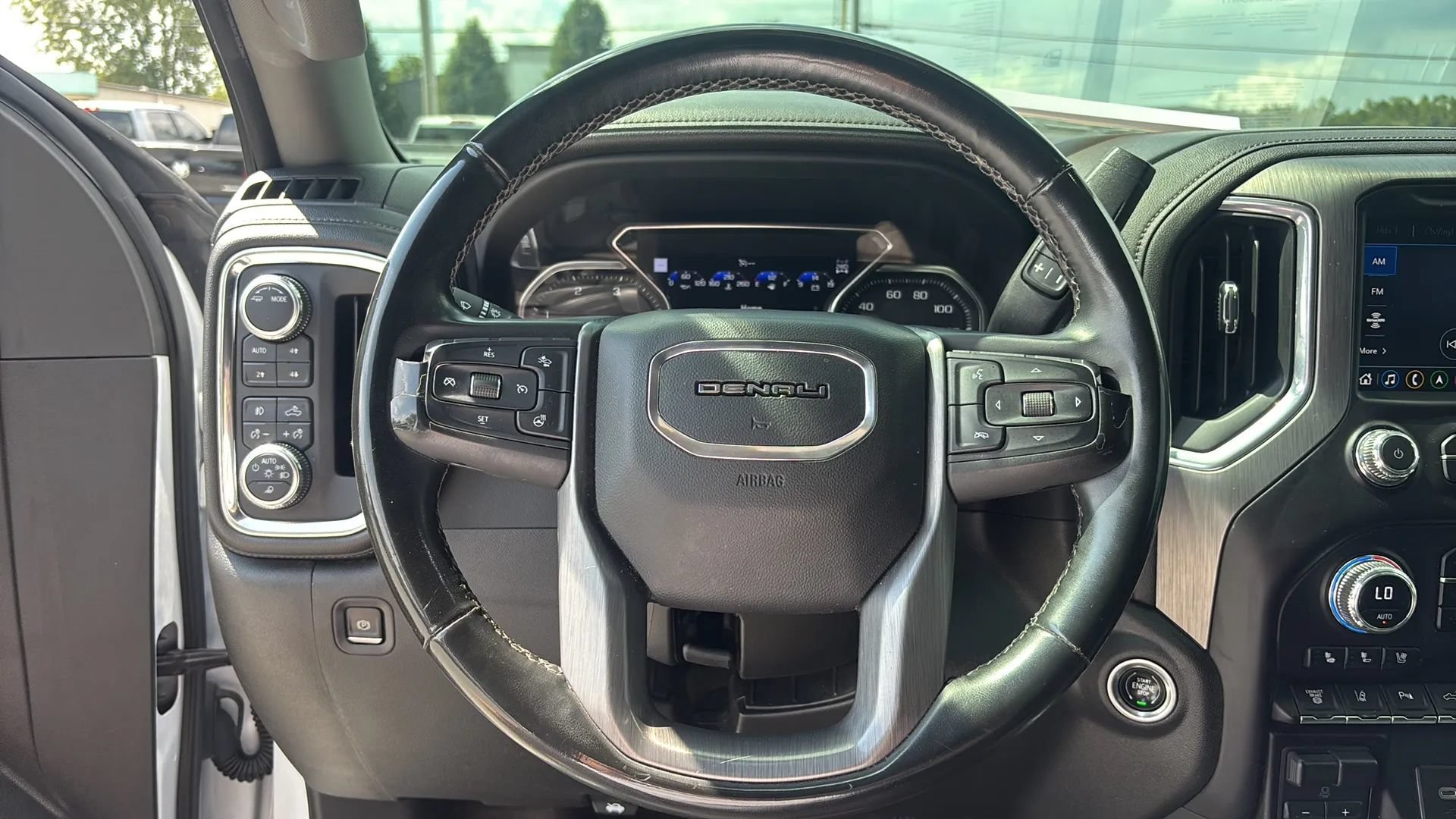 Used 2023 GMC Sierra 3500 Denali w/ Denali Ultimate Package AWD/4WD image 25