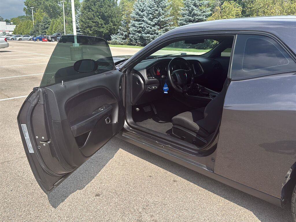 Used 2020 Dodge Challenger GT w/ Driver Convenience Group RWD image 3