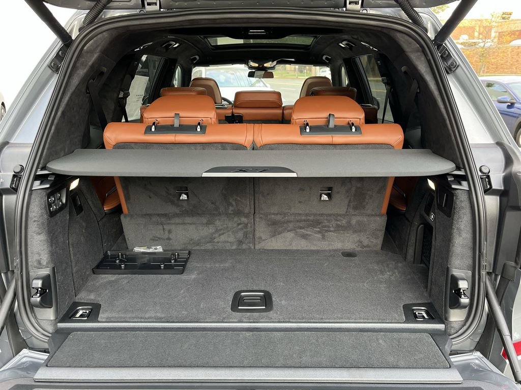 New 2026 BMW X7 M60i image 25