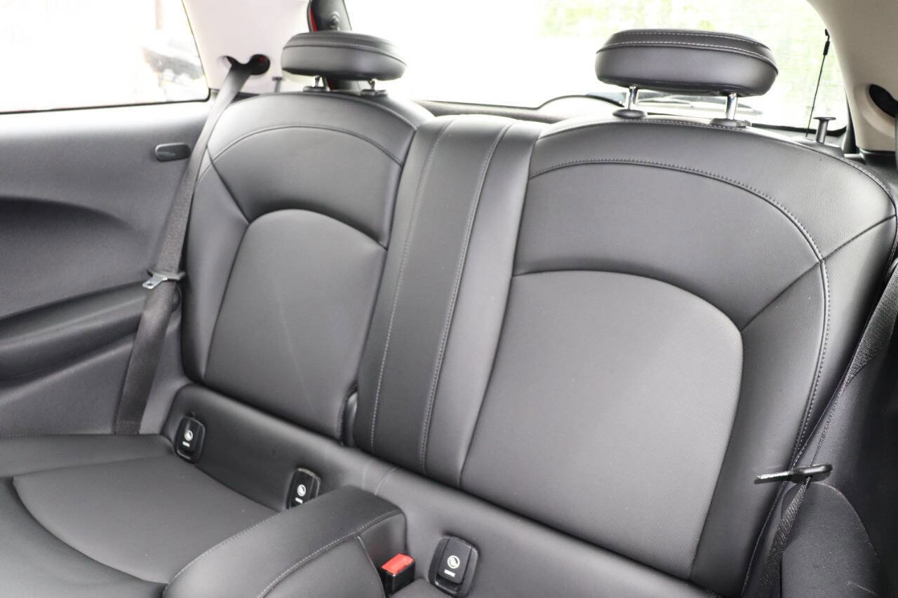 Used 2014 MINI Cooper 2-Door Hardtop FWD image 31