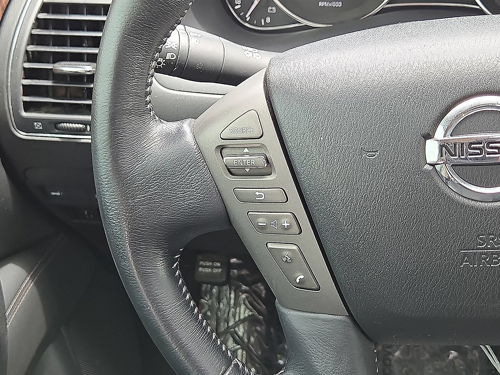 Used 2019 Nissan Armada Platinum w/ Captain's Chairs Package RWD image 21