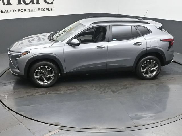 Used 2025 Chevrolet Trax LT FWD image 62