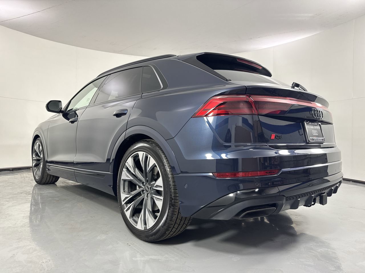 Used 2025 Audi Q8 Prestige AWD/4WD image 31