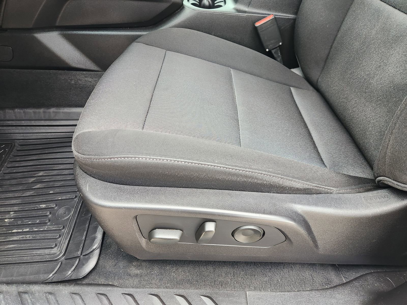 Used 2024 Chevrolet Colorado W/T w/ WT Convenience Package II AWD/4WD image 28