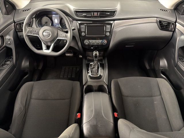Used 2021 Nissan Rogue Sport S image 17