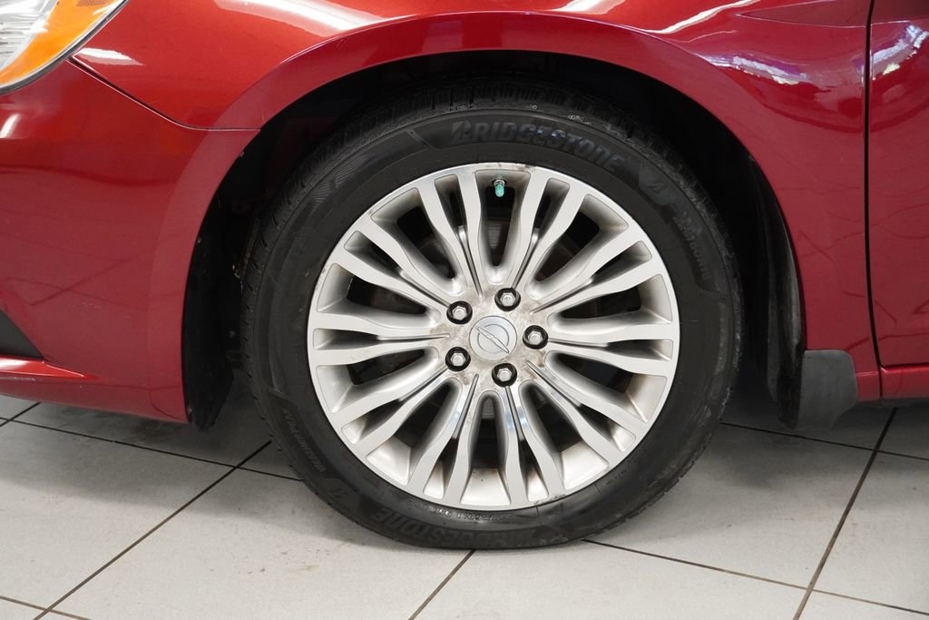 Used 2012 Chrysler 200 Limited FWD image 17