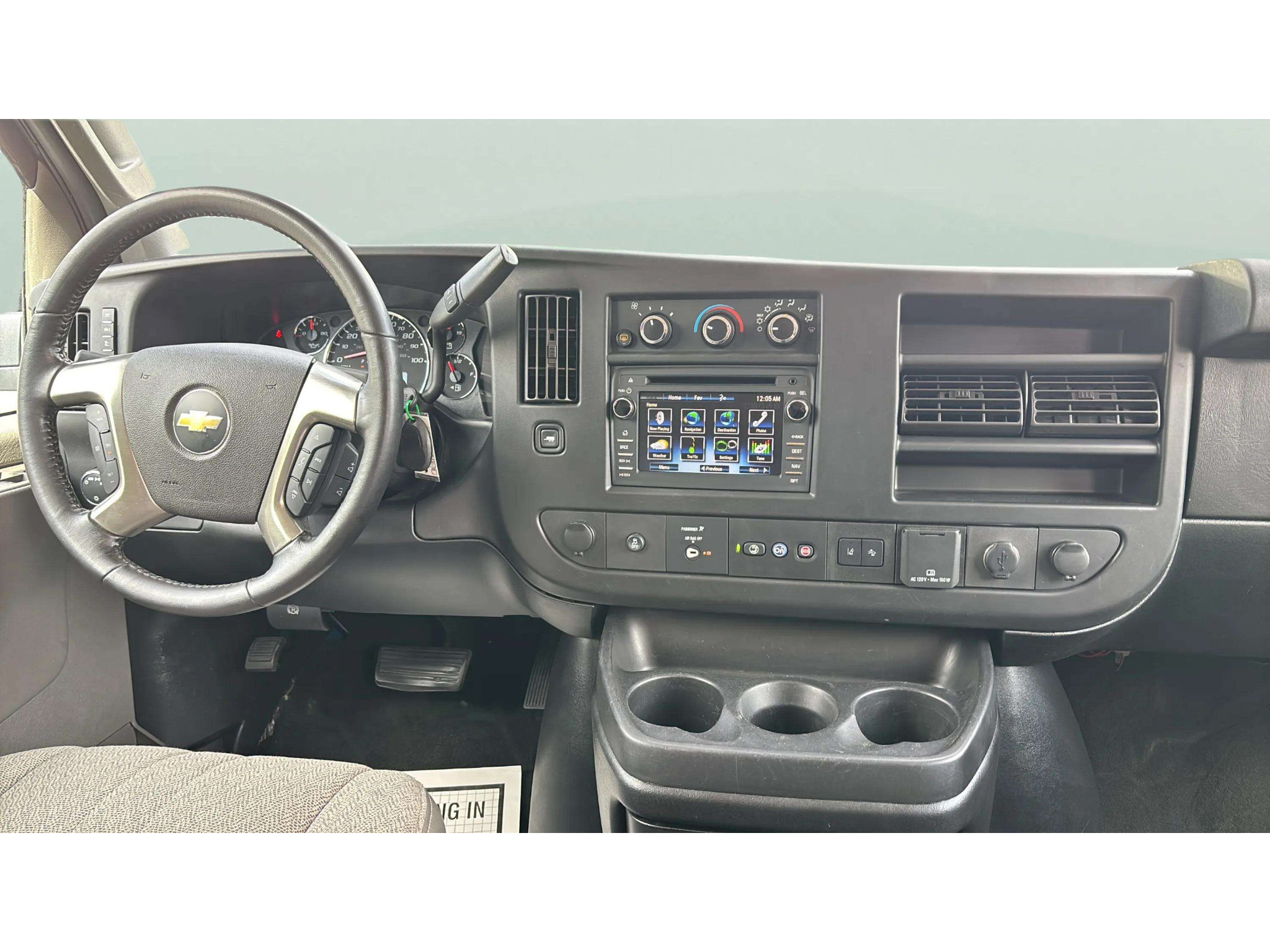 Used 2019 Chevrolet Express 3500 LS w/ Chrome Appearance Package RWD image 16