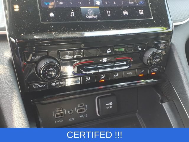 Used 2025 Jeep Grand Cherokee Altitude AWD/4WD image 16