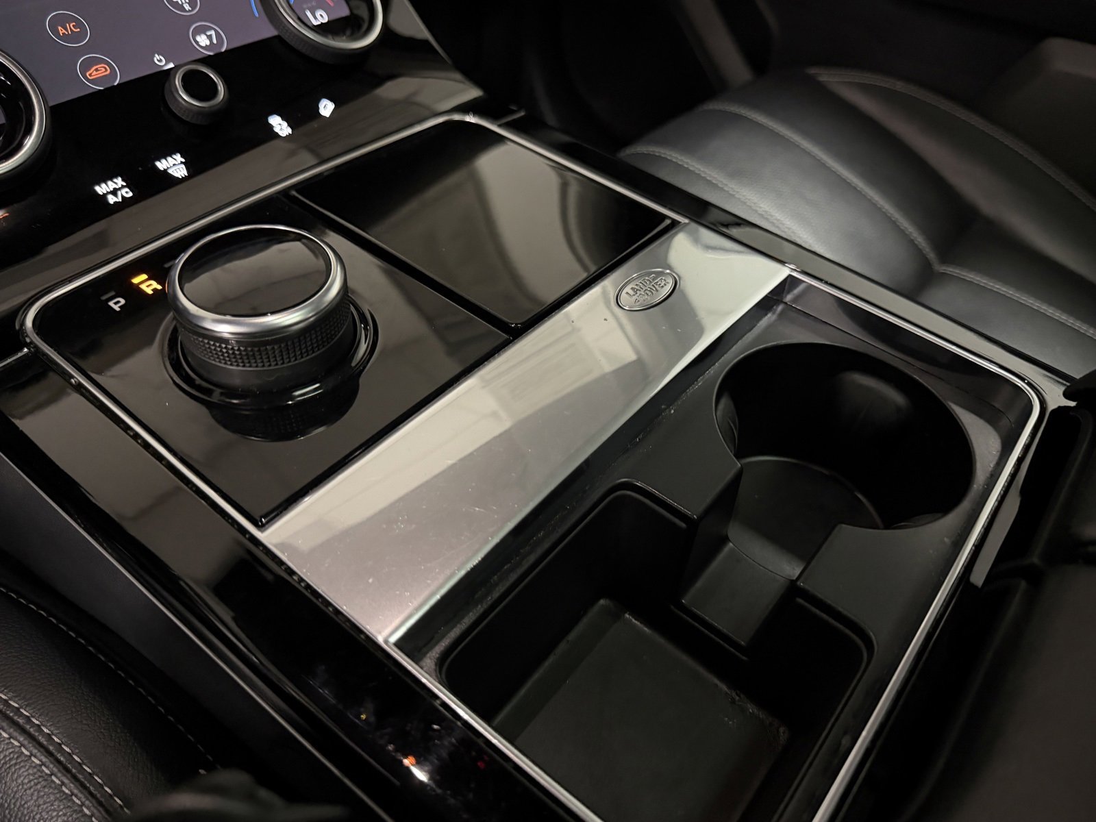 Used 2019 Land Rover Range Rover Velar S image 34