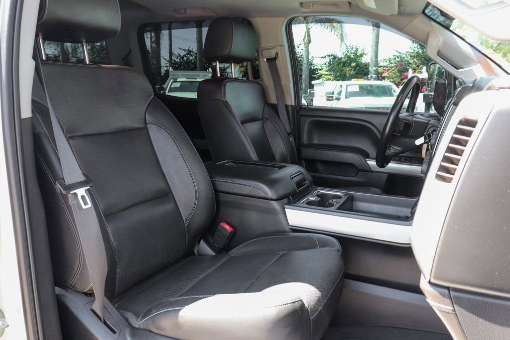 Used 2019 Chevrolet Silverado 2500 LTZ w/ Duramax Plus Package AWD/4WD image 37