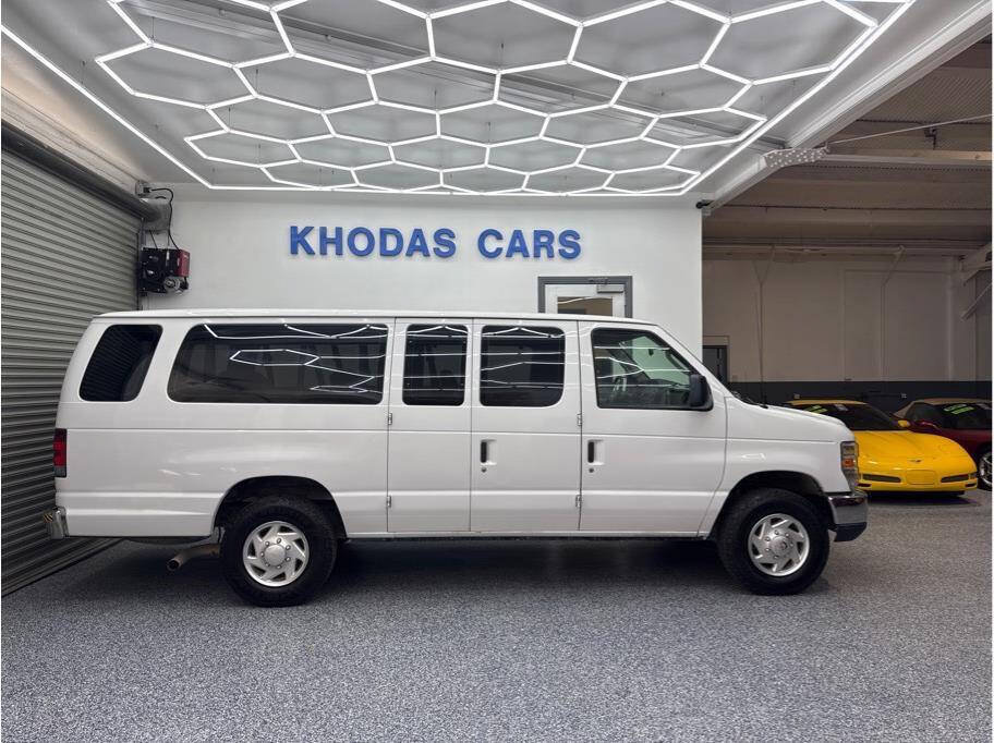 Used 2012 Ford E-350 and Econoline 350 XLT RWD image 5