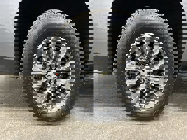 Certified 2021 Chevrolet Suburban LT w/ LT Signature Package image 33