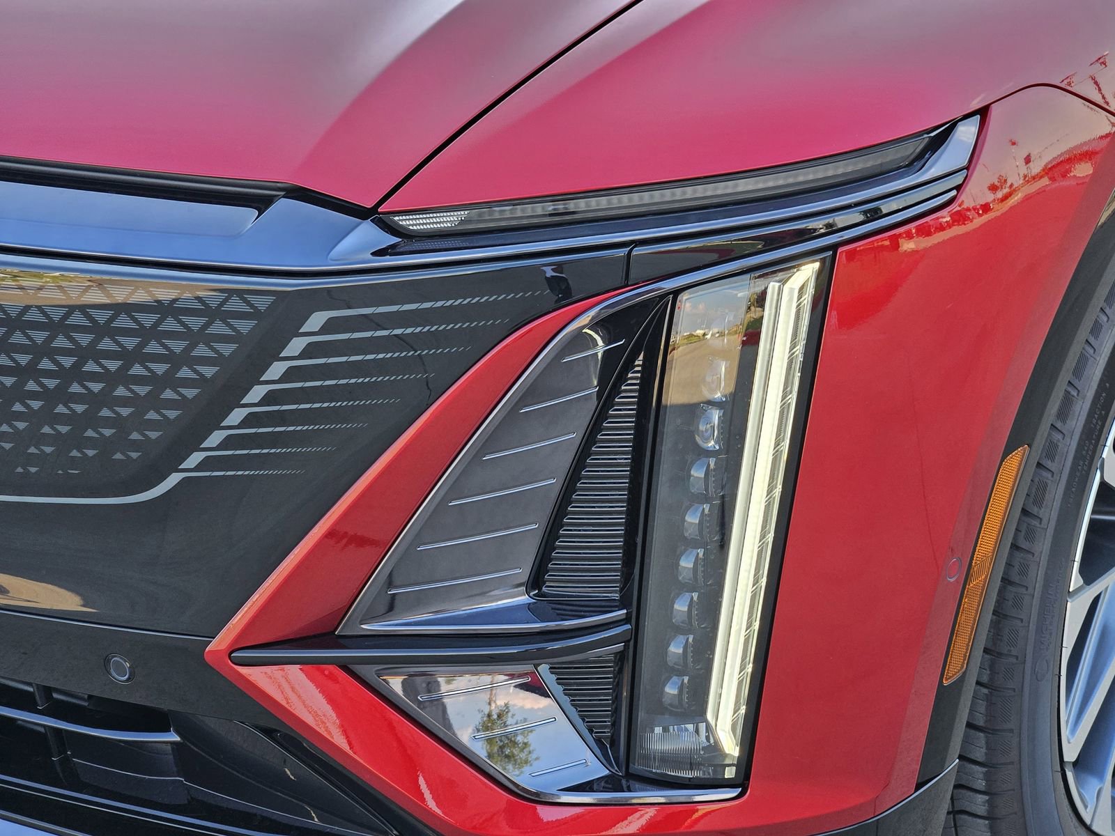 New 2025 Cadillac Lyriq Sport image 9