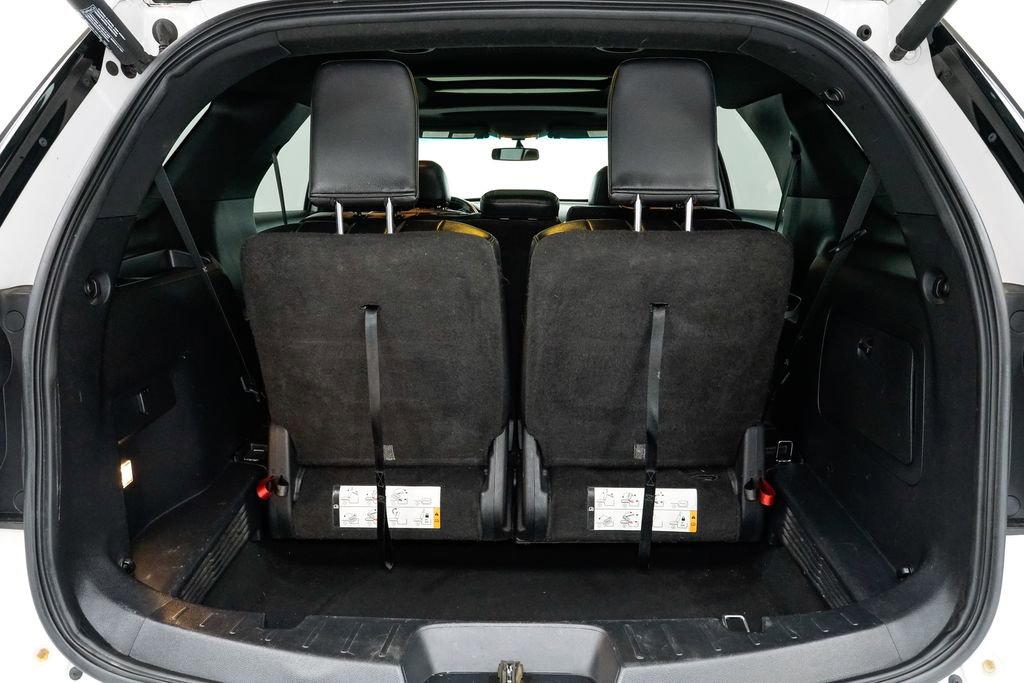 Used 2017 Ford Explorer XLT w/ Equipment Group 202A image 38