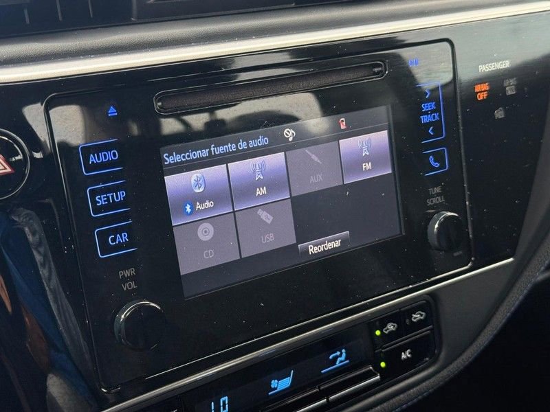 Used 2017 Toyota Corolla SE FWD image 25