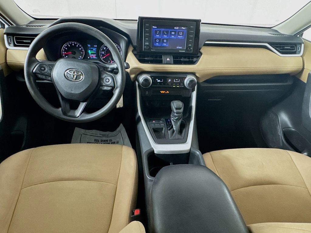 Used 2022 Toyota RAV4 LE image 25