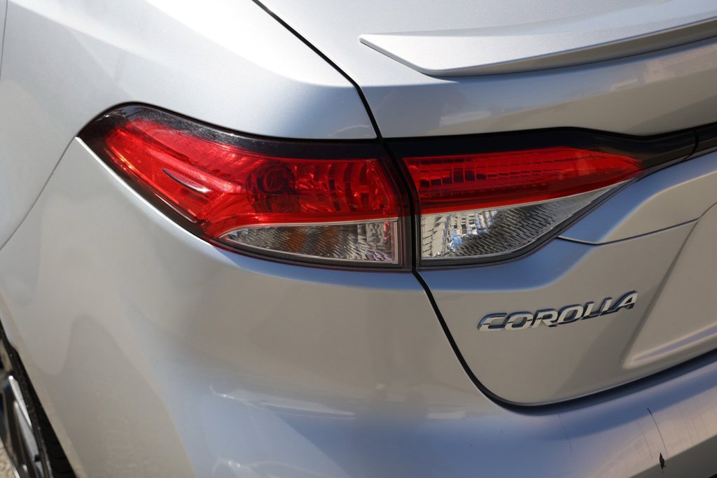 Used 2024 Toyota Corolla SE w/ SE Premium Package FWD image 8