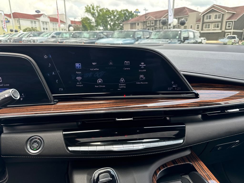 Used 2024 Cadillac Escalade ESV Premium Luxury image 28