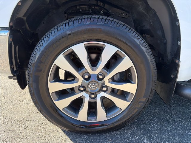 Used 2020 Toyota Tundra Limited AWD/4WD image 25
