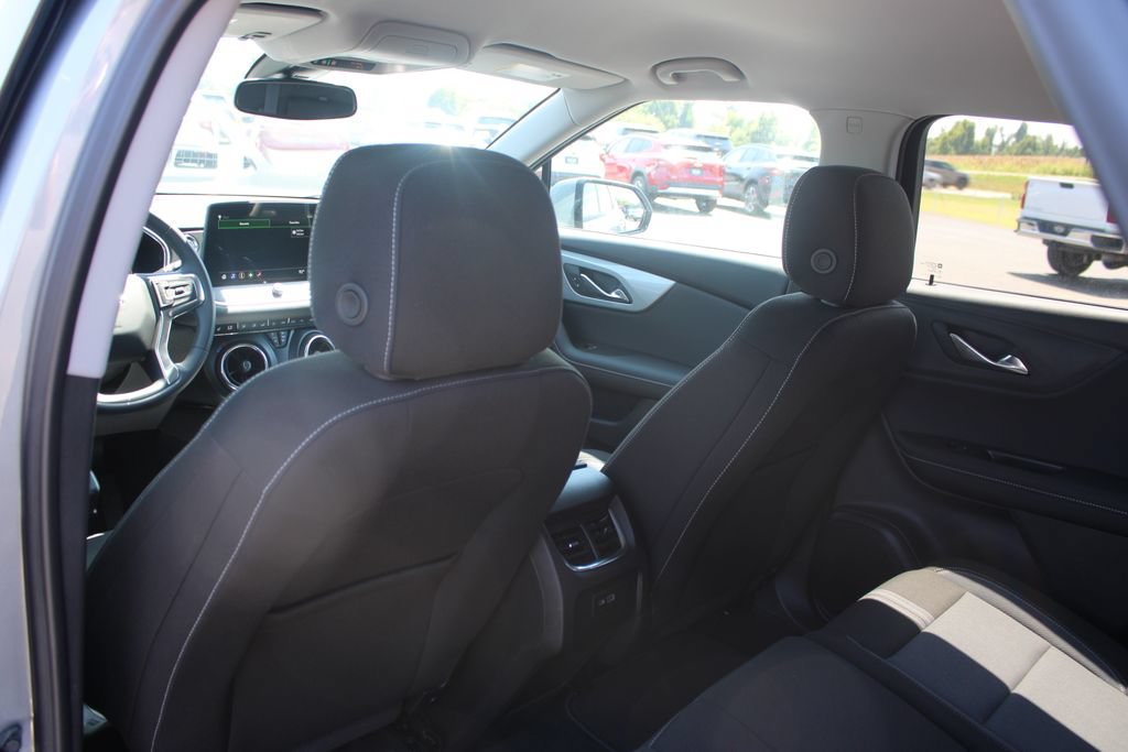 New 2026 Chevrolet Blazer LT w/ Convenience Package FWD image 28