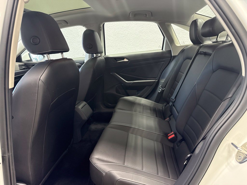Used 2023 Volkswagen Jetta SE w/ Panoramic Sunroof Package FWD image 16