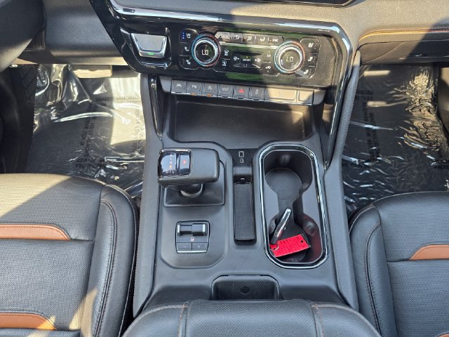 Used 2024 GMC Sierra 1500 AT4 w/ Technology Package AWD/4WD image 31