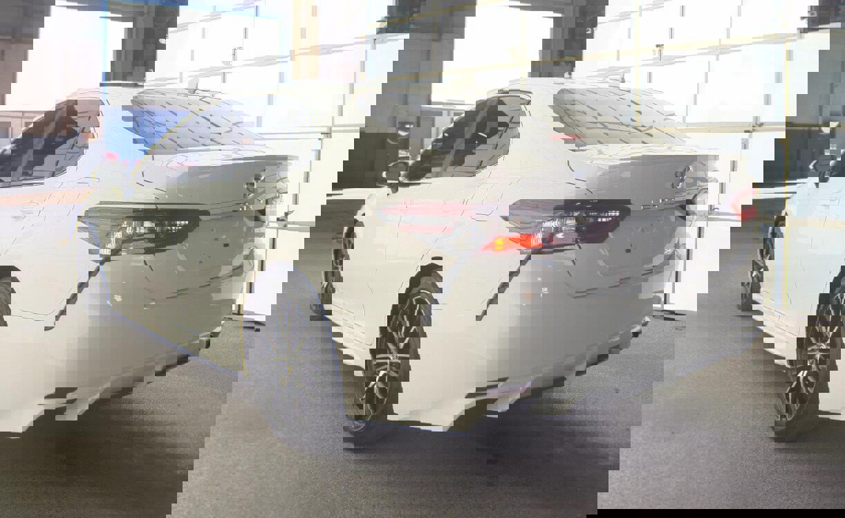 Used 2023 Toyota Camry SE w/ Convenience Package image 9