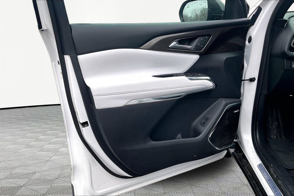 Used 2024 Chevrolet Traverse RS image 22