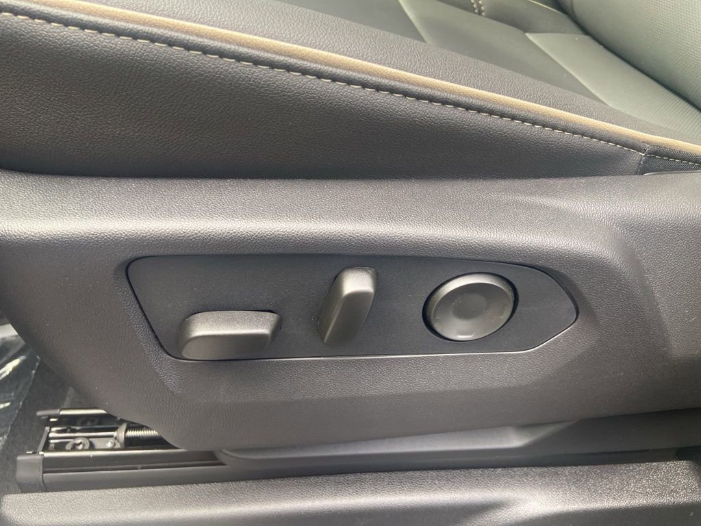 New 2025 Chevrolet Suburban Premier w/ Sun And Tow Package image 8