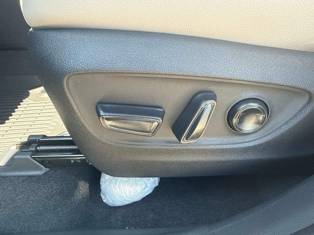 New 2026 Toyota Grand Highlander AWD Hybrid image 20