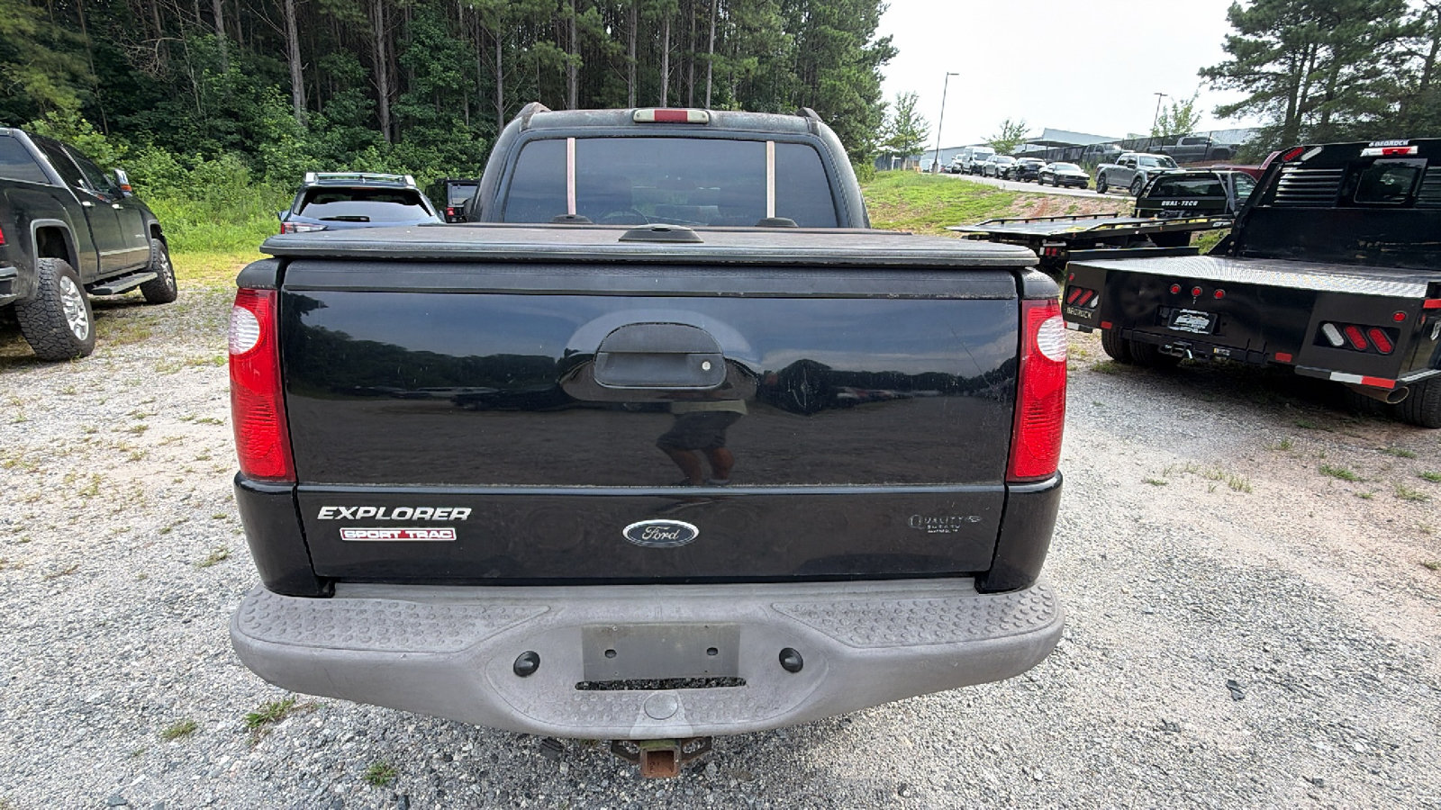 Used 2001 Ford Explorer Sport Trac 4x4 image 9