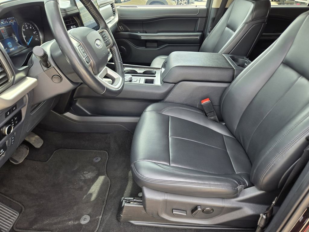 Used 2024 Ford Expedition XLT RWD image 16