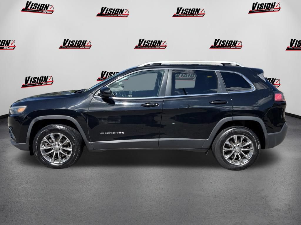 Used 2019 Jeep Cherokee Latitude Plus w/ Cold Weather Group AWD/4WD image 9