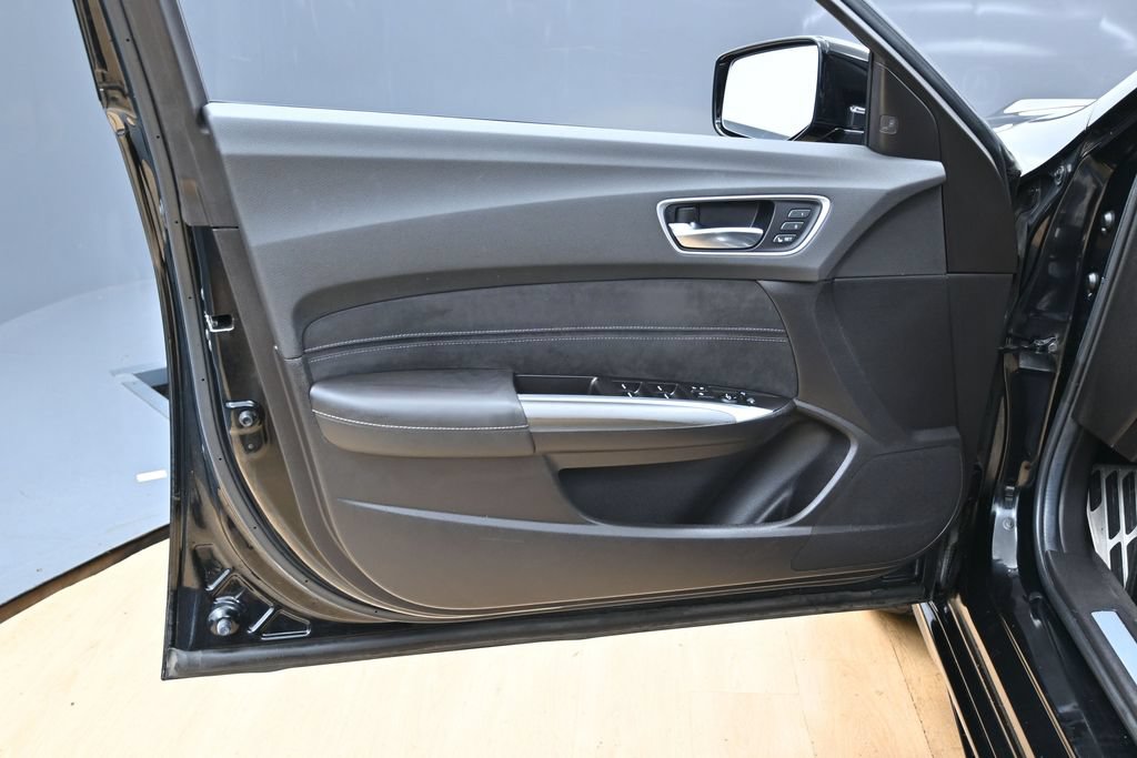 Used 2020 Acura TLX w/ A-SPEC Pkg FWD image 39