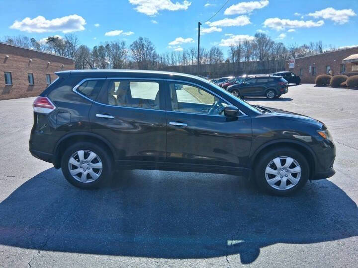 Used 2015 Nissan Rogue S FWD image 4