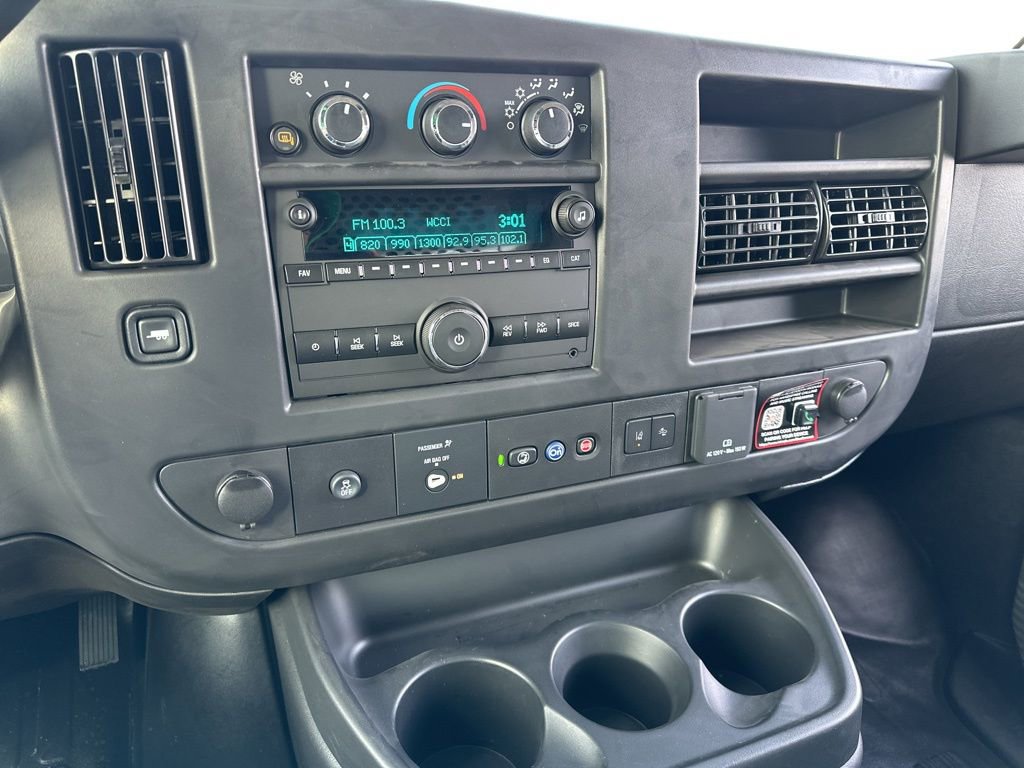 Used 2025 Chevrolet Express 2500 Extended w/ Communications Package image 33