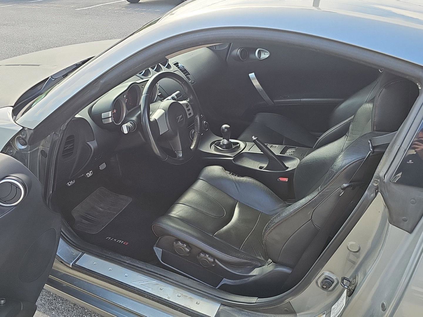 Used 2004 Nissan 350Z Touring w/ Aerodynamics Pkg image 7