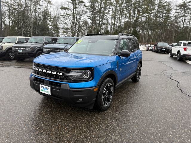 Certified 2025 Ford Bronco Sport Outer Banks w/ Outer Banks Tech Package+ AWD/4WD image 15