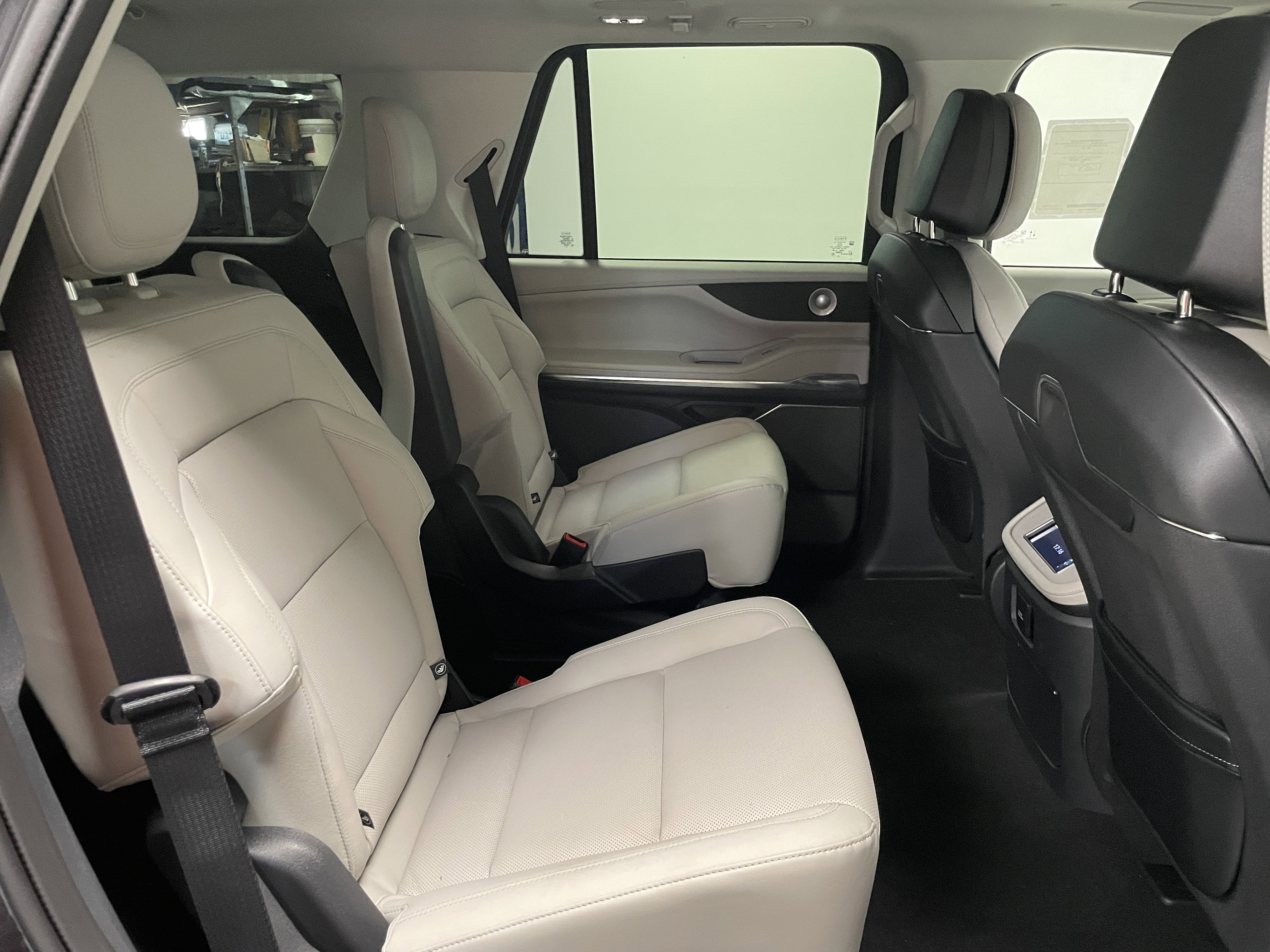 New 2025 Lincoln Navigator Reserve image 28