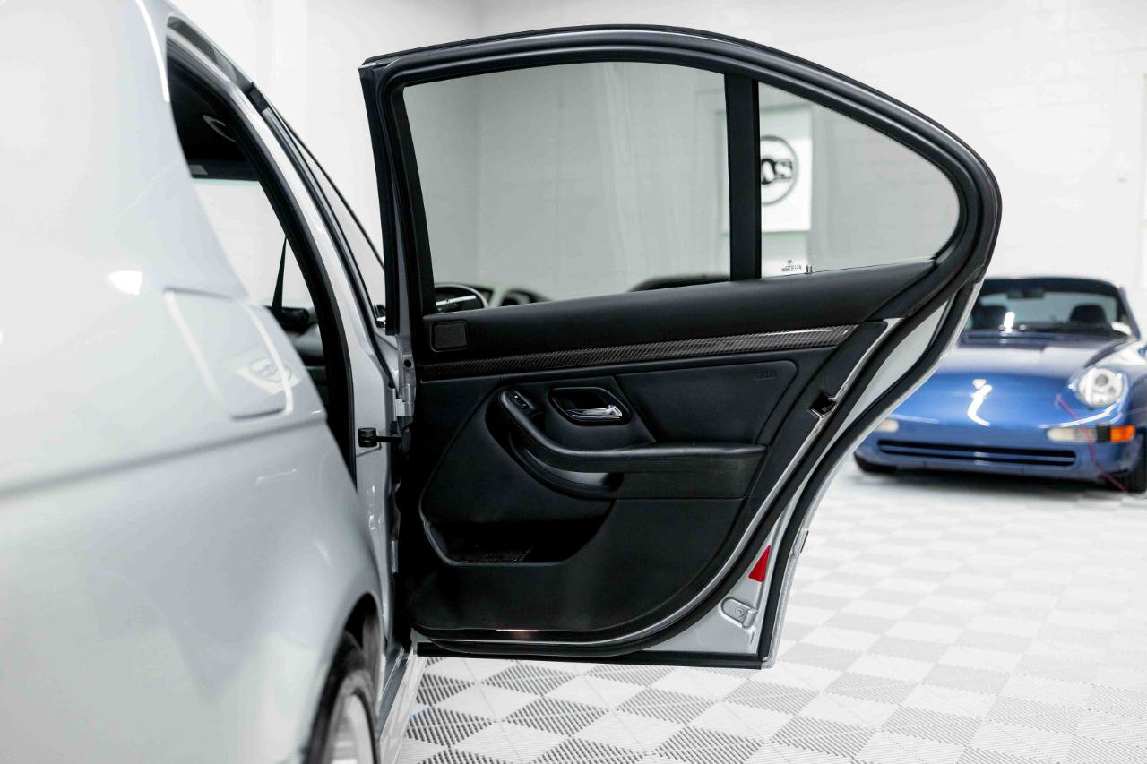 Used 2002 BMW M5 RWD image 71