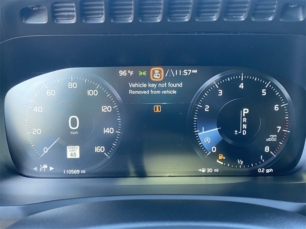 Used 2018 Volvo XC90 T6 Momentum w/ Convenience Package image 30