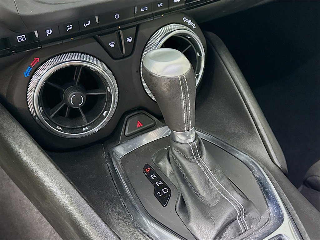 Used 2023 Chevrolet Camaro LT w/ Technology Package image 16