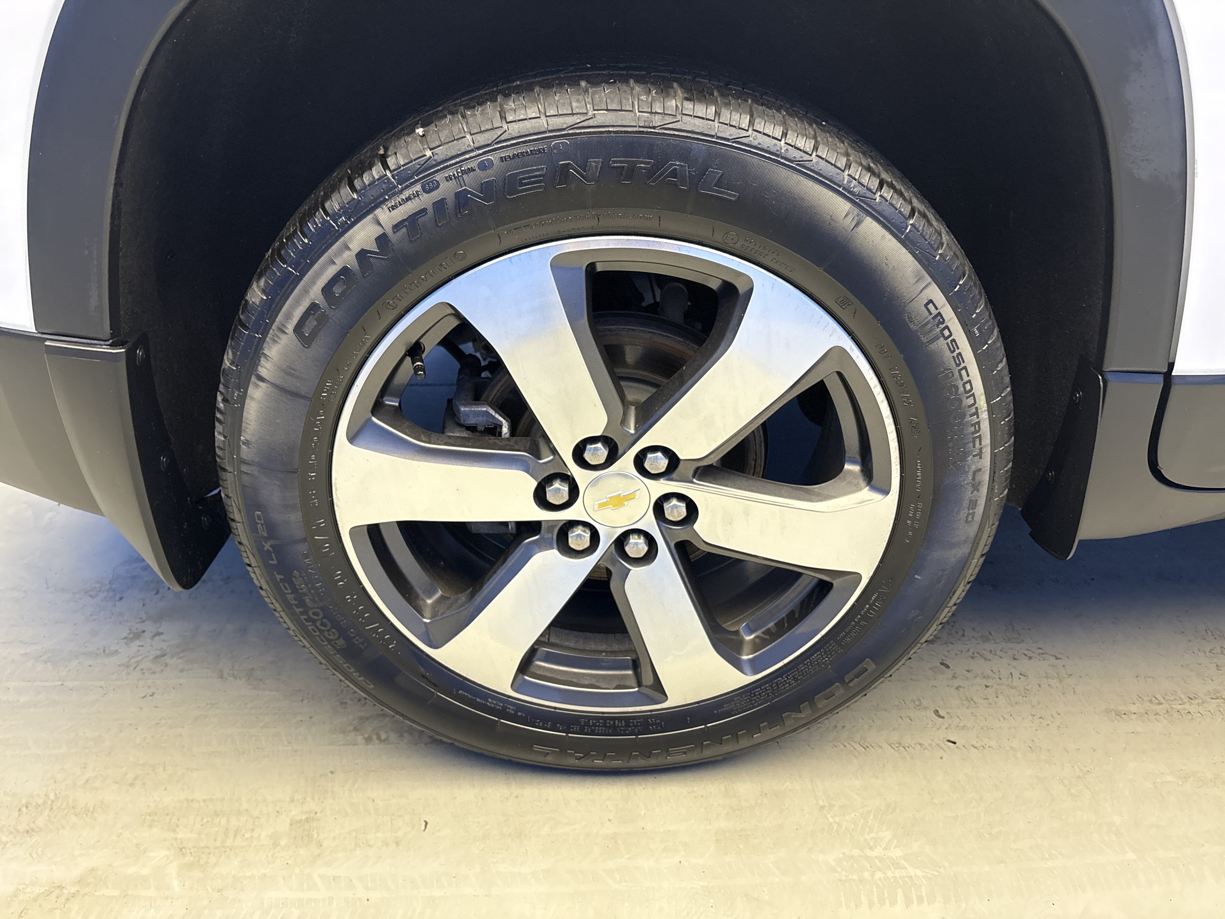 Used 2019 Chevrolet Traverse LT w/ LT Premium Package FWD image 8