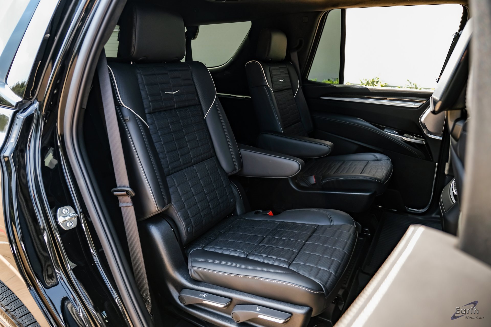 Used 2025 Cadillac Escalade V image 71