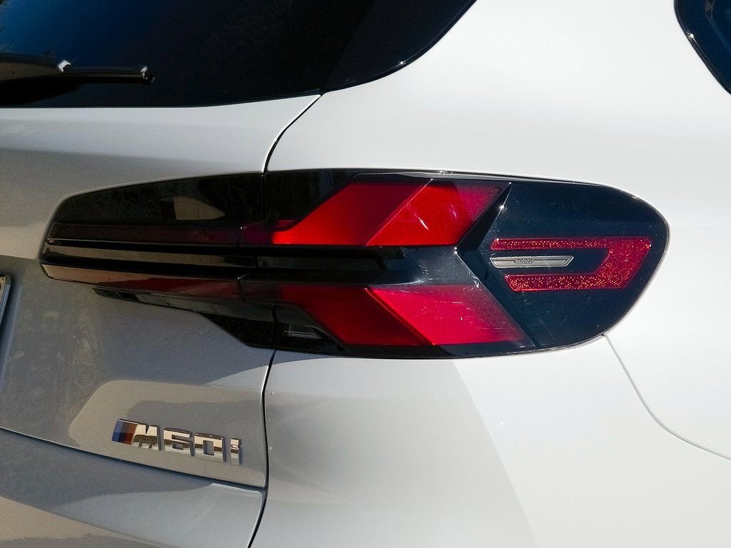 New 2026 BMW X5 M60i w/ Executive Package image 7