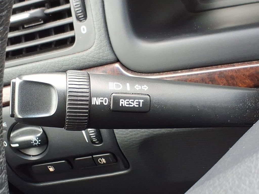 Used 2004 Volvo S80 2.9 image 20